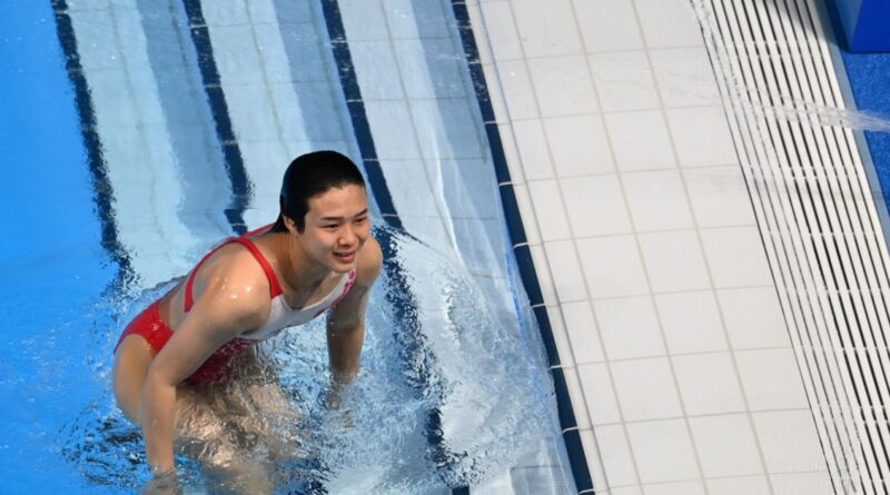 diving-dominant-shi-doubles-up-again-with-3m-springboard-gold-–-reuters