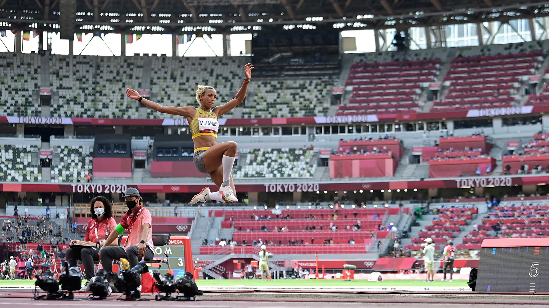 germany’s-mihambo-swipes-women’s-long-jump-gold-on-final-leap;-usa’s-reese-takes-silver-–-nbc-olympics